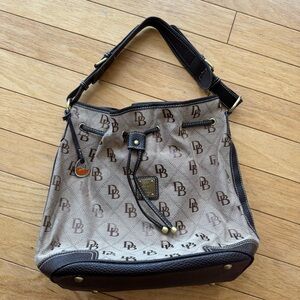 Brown vintage Dooney & Bourkearge tote bag